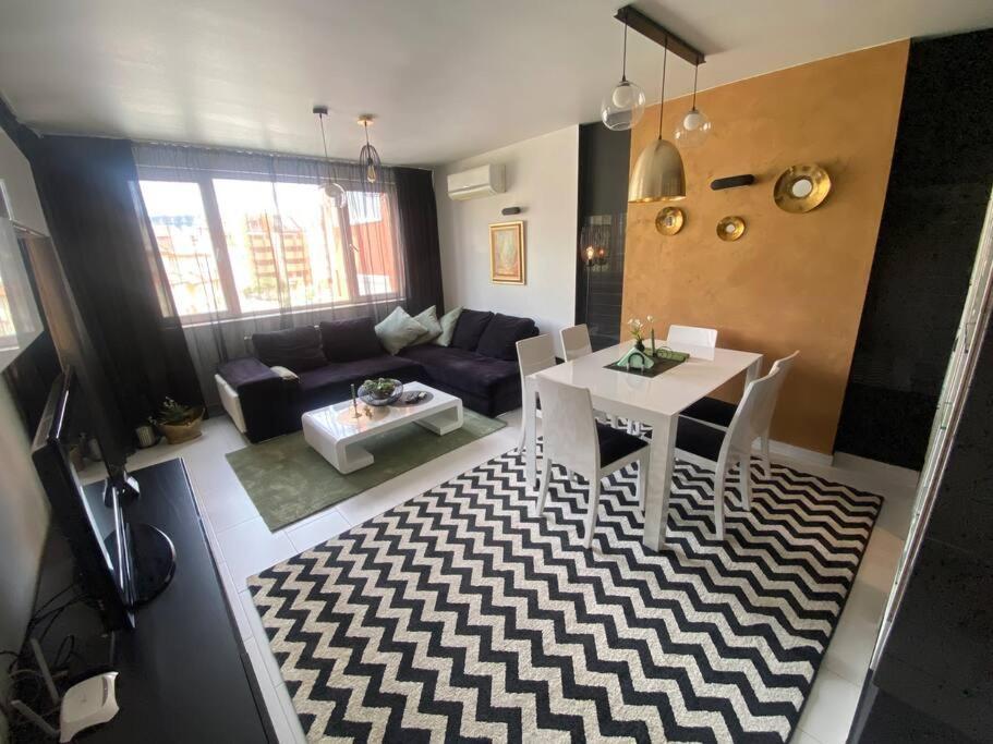 Lovely 1-Bedroom Apartament With Free Parking Sofia Exterior photo