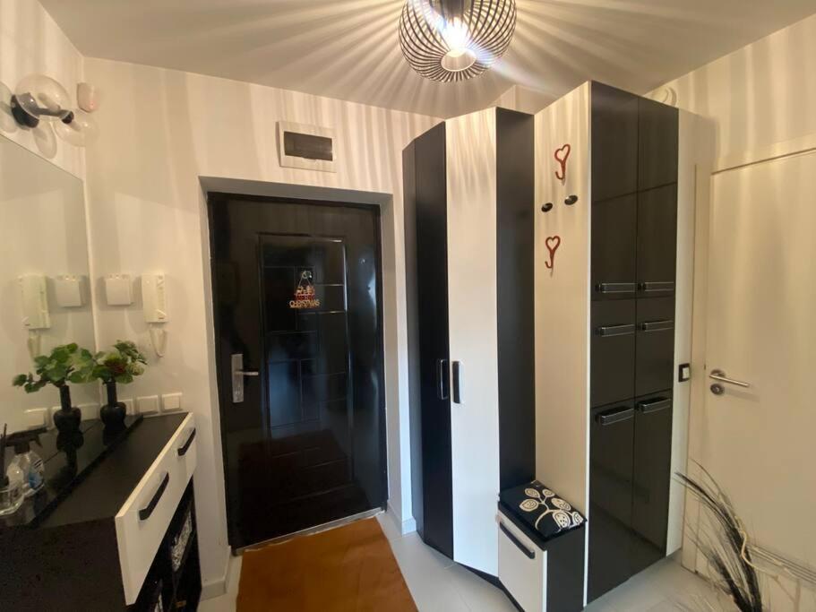 Lovely 1-Bedroom Apartament With Free Parking Sofia Exterior photo