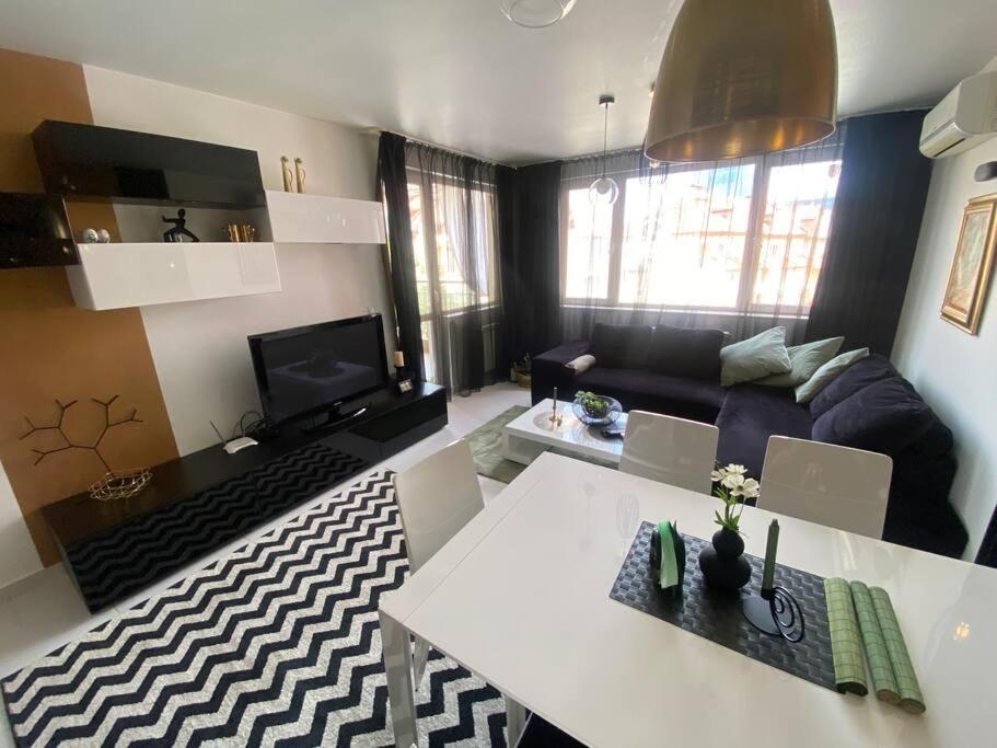 Lovely 1-Bedroom Apartament With Free Parking Sofia Exterior photo